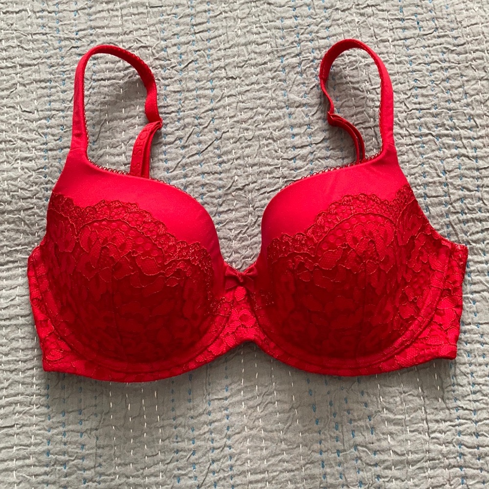 32DDD Red Body by Victoria Bra with Lace